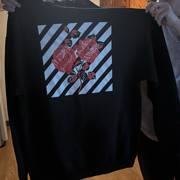 Women’s rose hoodie. - Picture 2 of 2